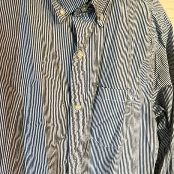 Old navy striped button down shirt - Picture 4 of 5